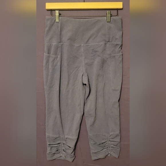 Intro. Gray Leggings - Picture 4 of 4